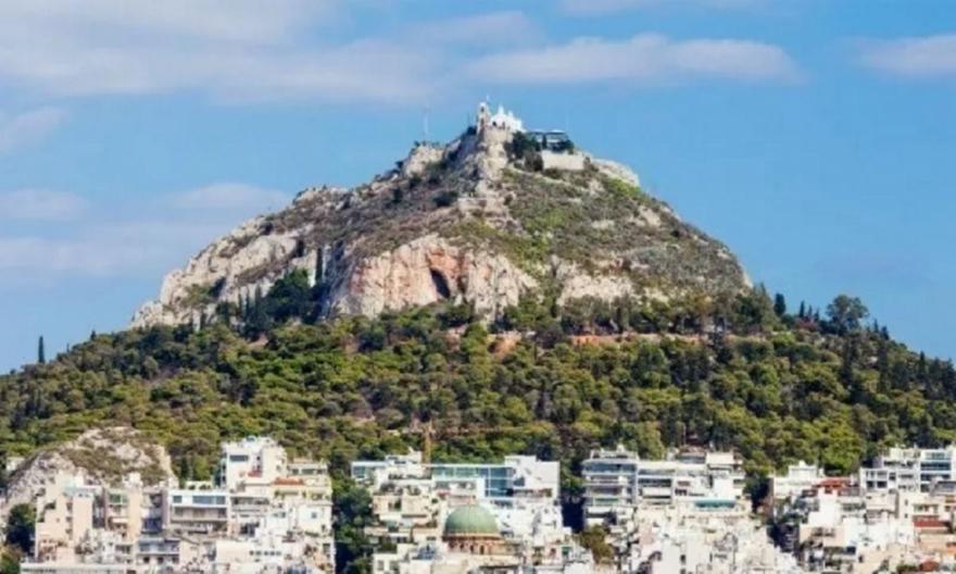 Σε «κόκκινο συναγερμό» η Αθήνα για κίνδυνο πυρκαγιάς- Κλείνει ο Λυκαβηττός