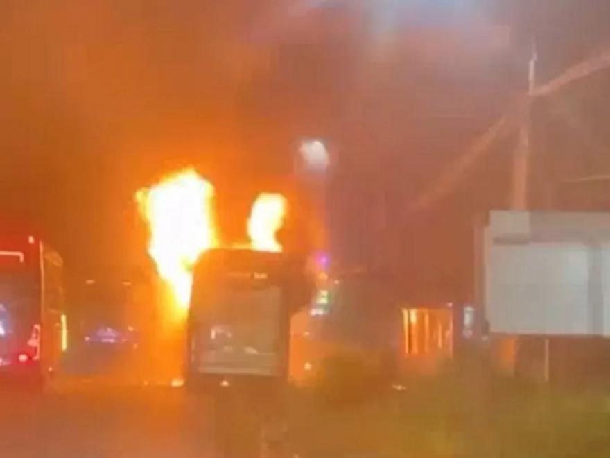 Λεωφορείο στο Βιετνάμ πήρε φωτιά – Επτά νεκροί και πέντε τραυματίες