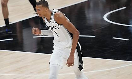 Νέο πρόσωπο του  NBA 2K27 ο Γουεμπανιάμα!