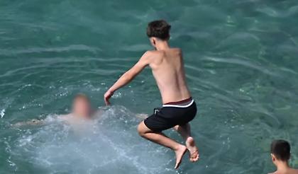 Θεσσαλονίκη: Στο νοσοκομείο Γερμανός που τραυματίστηκε σε θαλάσσιο πάρκο αναψυχής στη Χαλκιδική