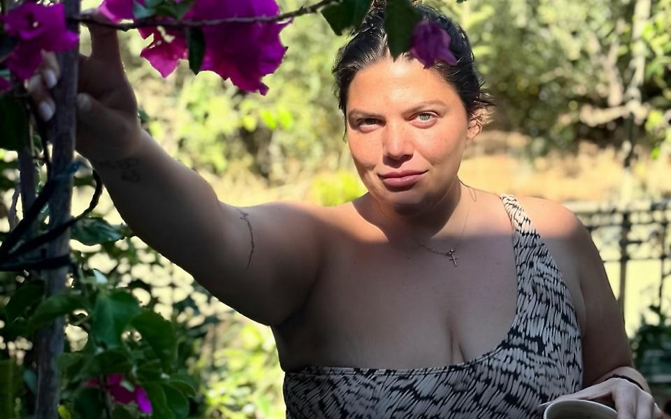 Δανάη Μπάρκα: Έδωσε συμβουλή για προστασία από τη γλωσσοφαγιά κι έριξε το instagram... (που λέει ο λόγος)
