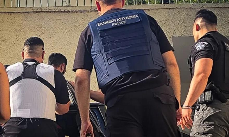 Θάνατος 41χρονης στη Σύρο: Γιατί ζητήθηκε η αναπαράσταση - Εικόνες από το σημείο