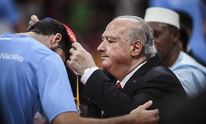 Πέθανε ο επίτιμος πρόεδρος της FIBA, Οράσιο Μουρατόρε – Το «αντίο» του Ζαγκλή σε μία εμβληματική μορφή του μπάσκετ