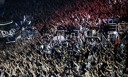 Παροξυσμός στον ΠΑΟΚ: Sold out σε χρόνο-ρεκόρ τα διαρκείας - Πάνω από 5.000 στην ουρά!