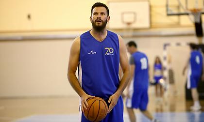 Ανανέωσε με τον Ηλυσιακό ο Φώτσης - Συνεχίζει και στα 45 του!