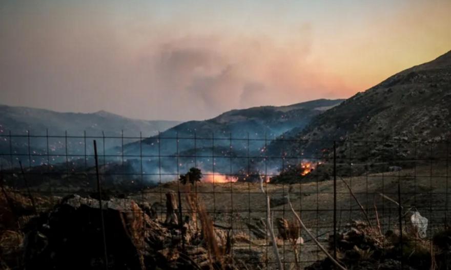 Συνεχίζεται η μάχη με τον πύρινο εφιάλτη στο Ρέθυμνο - Ανυπολόγιστες καταστροφές, αγώνας δρόμου να σωθούν περιουσίες