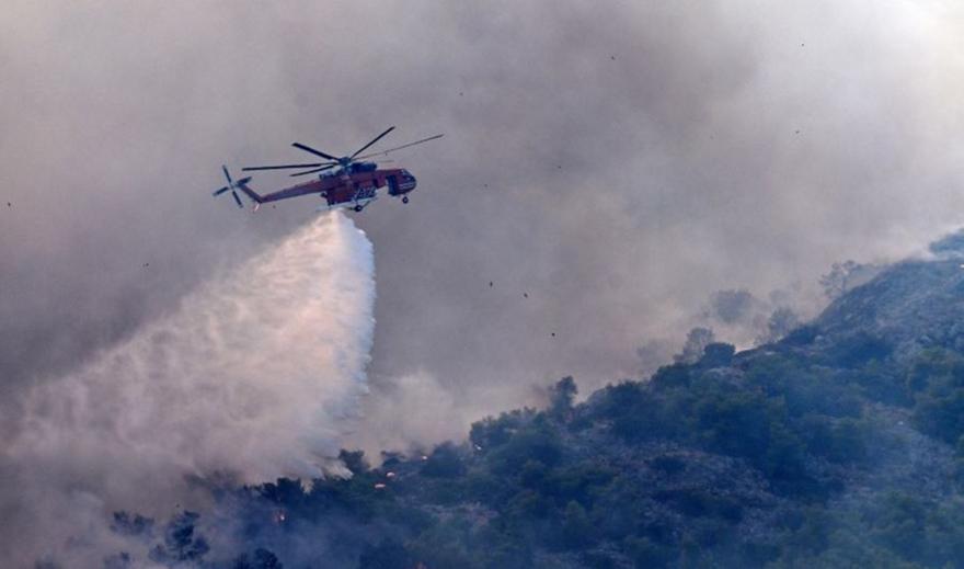 Φωτιά στην Περιφερειακή Αιγάλεω: 112 για εκκένωση σε Αφαία και Άνω Δάσος Χαϊδαρίου προς Περιστέρι