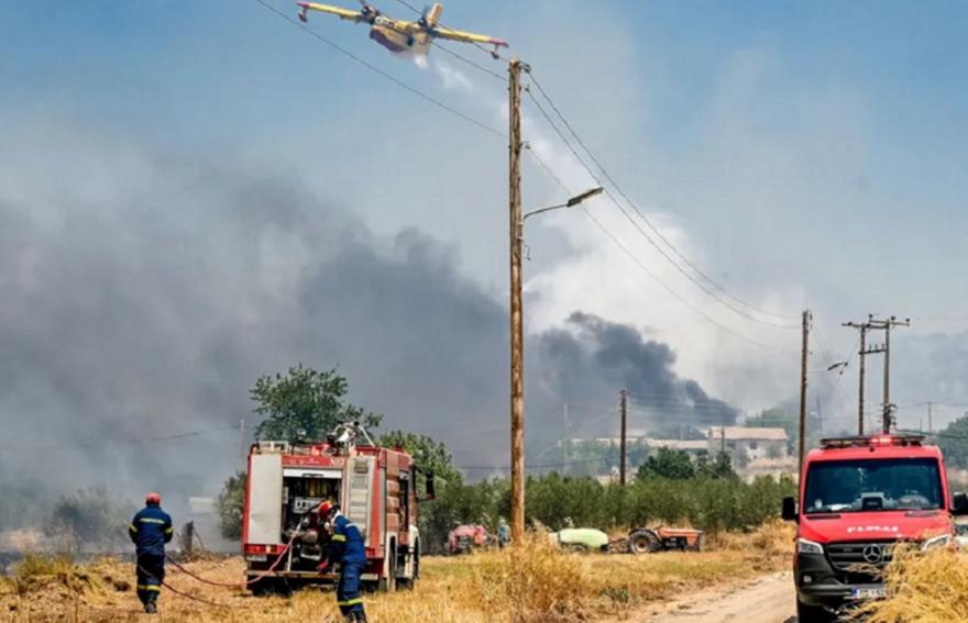 Πύρινη κόλαση σε Βοιωτία, Αργολίδα και Αχαΐα - Δια θαλάσσης απομακρύνονται κάτοικοι από τον Άγιο Βασίλειο