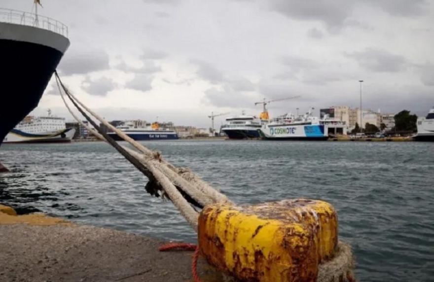 Δεμένα τα πλοία σε Ραφήνα και Λαύριο λόγω θυελλωδών ανέμων – Ποια δρομολόγια εκτελούνται από Πειραιά