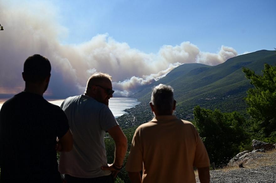 Κυκλοφοριακές ρυθμίσεις στην περιοχή του Πόρτο Γερμενού λόγω της μεγάλης φωτιάς
