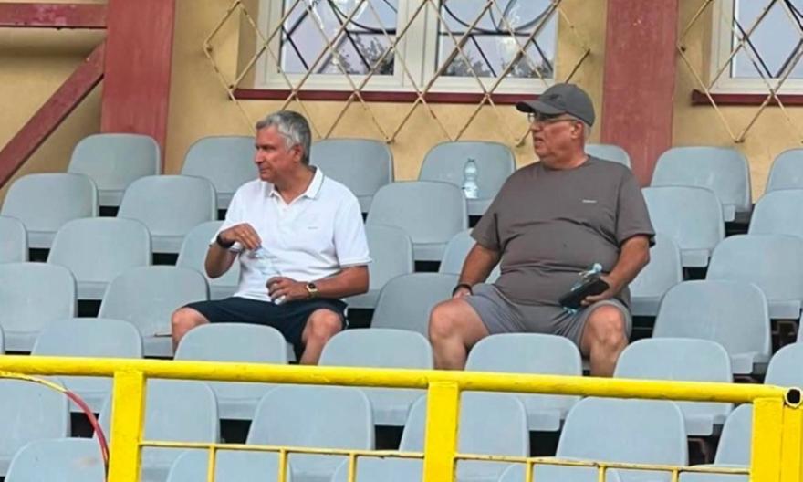Ατρόμητος: Παρουσία Σπανού η προπόνηση στο Κίελτσε - «Ντου» στους παίκτες από Πολωνούς συλλέκτες!