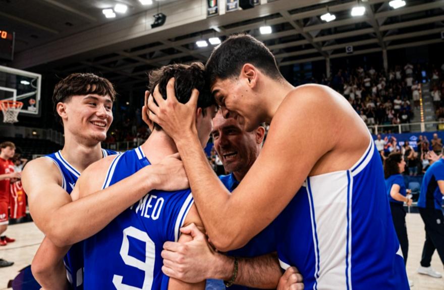 Πρόκριση στον τελικό του EuroBasket U18 με τρελό buzzer-beater στην παράταση για την Ιταλία!