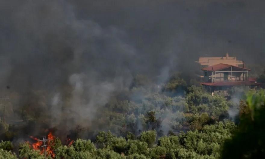 Αντιπρόεδρος Βιλίων: «Μέσα στο Πόρτο Γερμενό η φωτιά – Έχουν καεί πάνω από 3 σπίτια και ζώα»