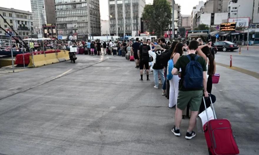 Ομαλά τα ακτοπλοϊκά δρομολόγια μετά την εξασθένηση των ανέμων