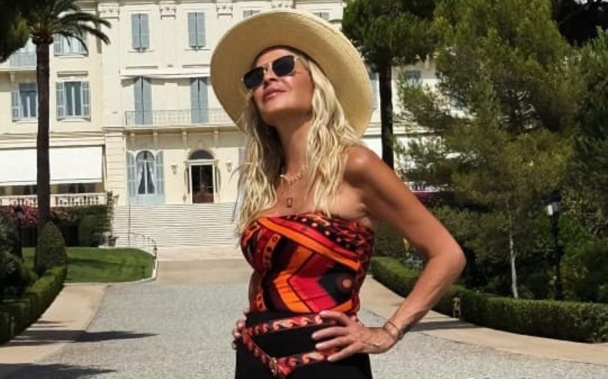 Άννα Βίσση: Την πέτυχαν στο σκάφος του Κούστα στο Αμάλφι και δείτε πώς αντέδρασε