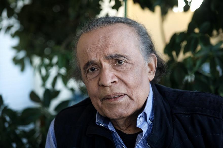 Πέθανε ο σπουδαίος τραγουδιστής Λάκης Χαλκιάς