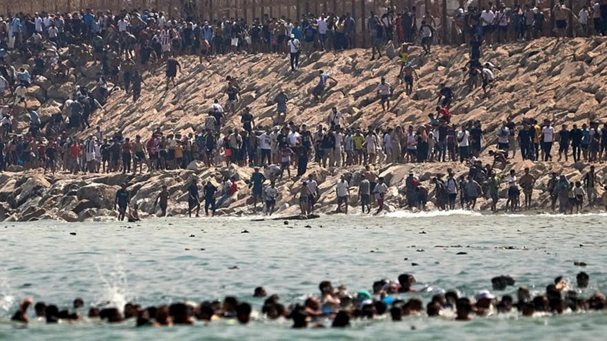 Θέουτα: Στους 75 οι νεκροί - «Σχεδόν το σύνολο» των 72.000 μεταναστών επέστρεψε στο Μαρόκο
