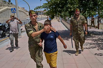 «Κραυγή για βοήθεια»: Η Θέουτα θέλει μεταφορά ασυνόδευτων ανηλίκων μεταναστών στην ηπειρωτική Ισπανία