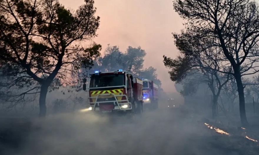 Σε Red Code Αττική, Βοιωτία και Εύβοια λόγω υψηλού κινδύνου πυρκαγιάς