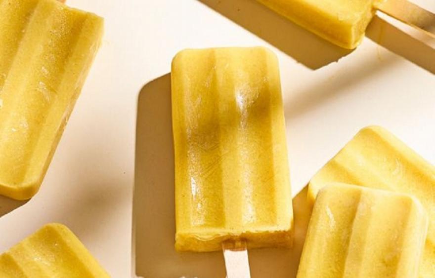 Παγωτίνια χωρίς ζάχαρη με γεύση Pina Colada