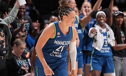 Η ΜακΜπράιντ έγραψε ιστορία στο WNBA: Η πρώτη αθλήτρια που πετυχαίνει 10 τρίποντα σε ένα ματς!