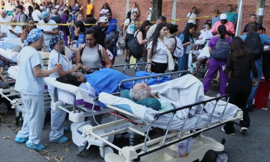 Σεισμός 7,4 Ρίχτερ στην Κολομβία: Κατέρρευσαν 20 κτήρια, υπάρχουν εγκλωβισμένοι - Ζημιές σε 6 αεροδρόμια