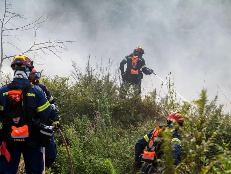 Φωτιά τώρα στον Κουβαρά - Ενεργοποίηση του 112 για ετοιμότητα των κατοίκων