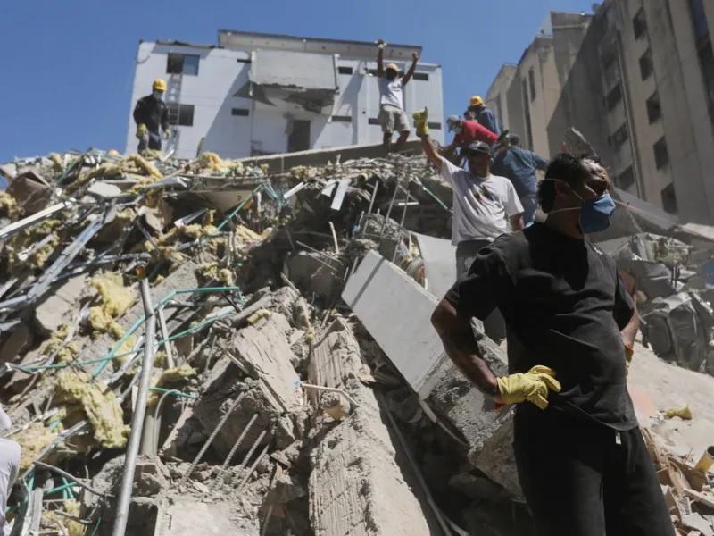 Σκηνές καταστροφής στην Κολομβία μετά τα 7,4 Ρίχτερ: Τουλάχιστον 132 νεκροί, άγνωστος ο αριθμός των αγνοουμένων