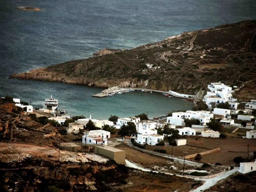 Στον ιατροδικαστή Πειραιά η σορός του 17χρονου από την Κίμωλο - Έρευνα για την ηλεκτρολογική εγκατάσταση του σπιτιού