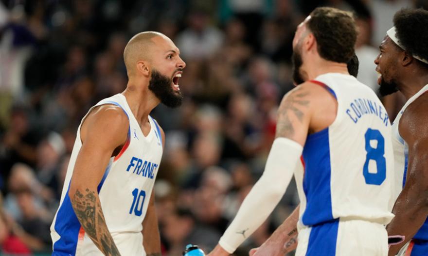 Ζεσταίνεται ενόψει προκριματικών MundoBasket ο Φουρνιέ: Τα τρίποντα, το alley-oop με τον Γουμπανιάμα και η ανάρτησή του