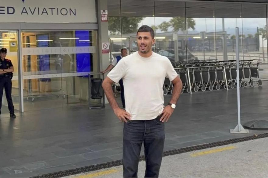 Περνάει από ιατρικές εξετάσεις ο Ρόδρι και υπογράφει στη Μπαρτσελόνα