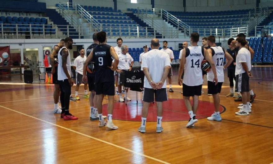 Έχυσαν τον πρώτο ιδρώτα στη Μύκονο