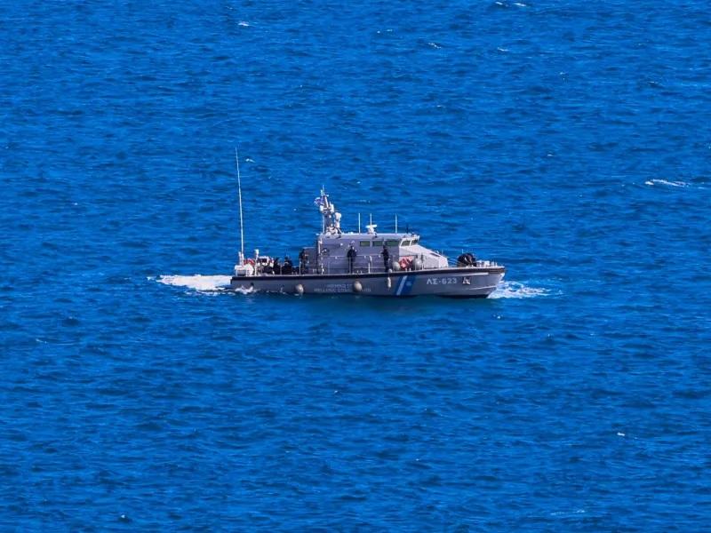 Πλωμάρι: Διασώθηκαν πέντε άτομα μετά τη βύθιση ερασιτεχνικού σκάφους