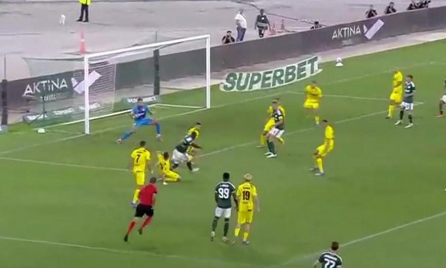 Τους πήρε… παραμάζωμα ο Τετέι και έκανε το 1-0 για τον Παναθηναϊκό!