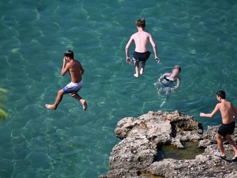 Καιρός: Έως 38 βαθμούς η θερμοκρασία στη χώρα-Μέχρι 5 τα μποφόρ στην Αττική