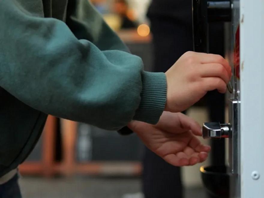 5χρονος τραυματίστηκε παίζοντας σε μηχάνημα με κερματοδέκτη στο Αίγιο