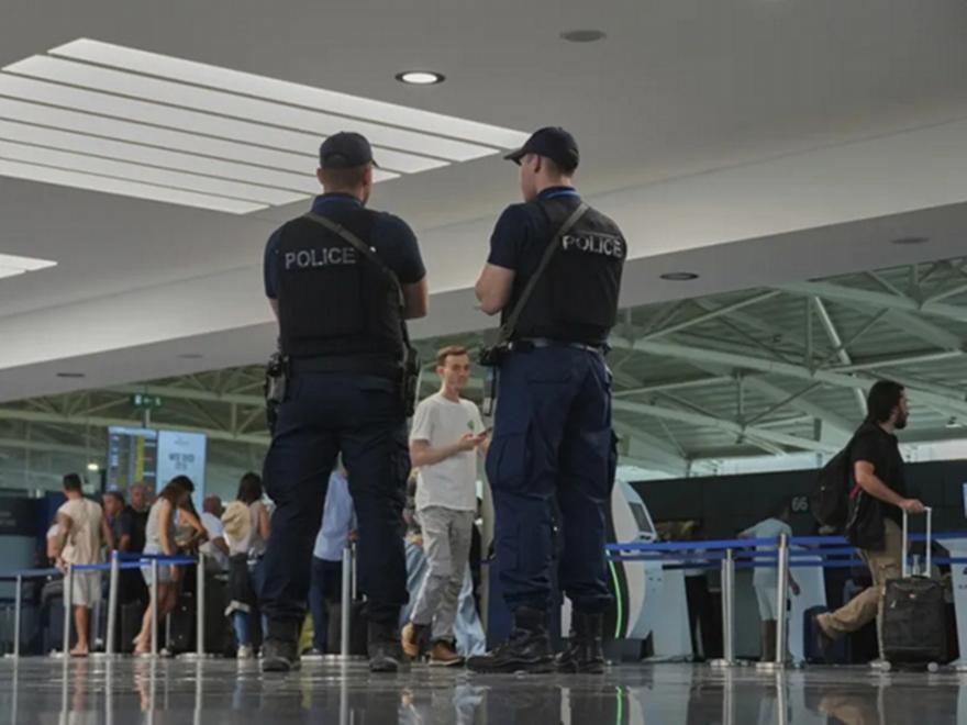 Κύπρος: Άφησε μόνη την 11χρονη κόρη του και πήγε στην Αλβανία για να δει ποδοσφαιρικό αγώνα