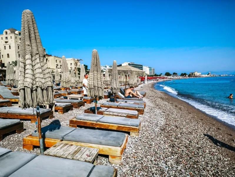 Καιρός: Ανεβαίνει κι άλλο η θερμοκρασία σήμερα - Έως 6 μποφόρ οι άνεμοι