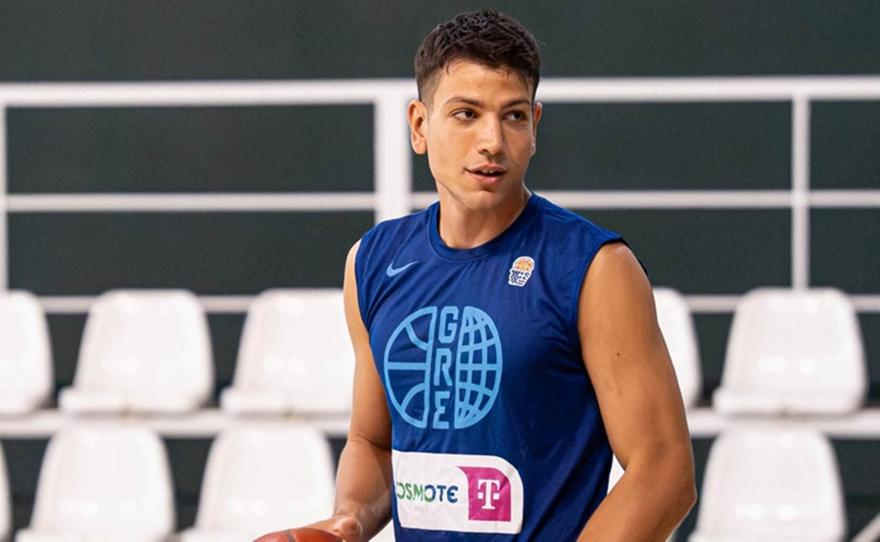 Φλιώνης: «Ξέρουμε την κρισιμότητα των αγώνων που έρχονται και έχει γίνει πολύ καλή προετοιμασία»