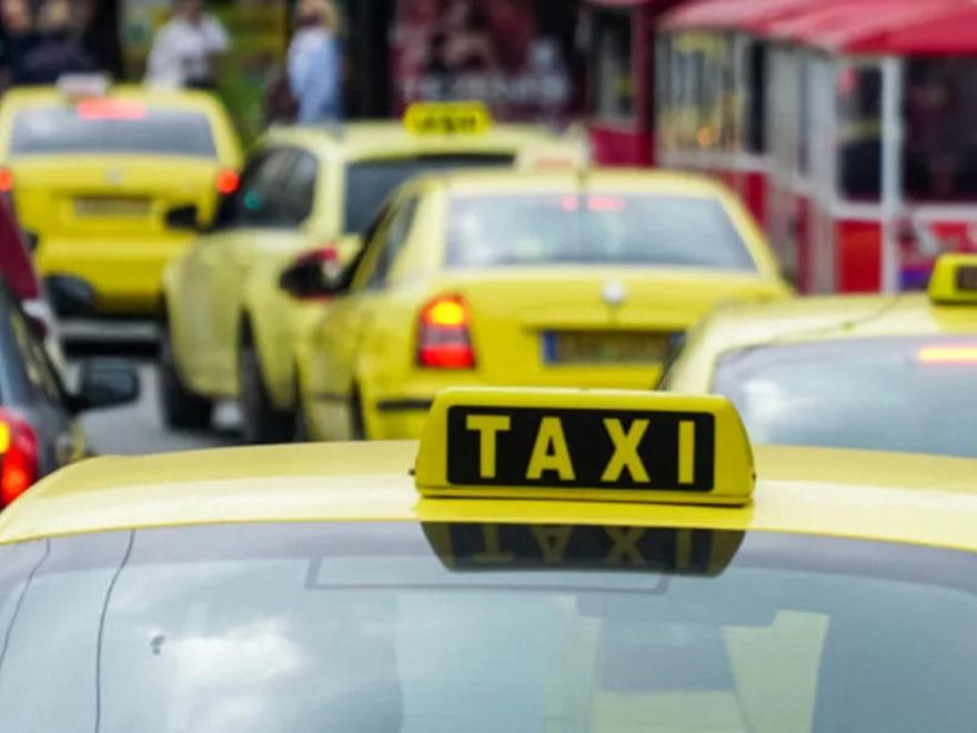 Συνελήφθη οδηγός ταξί: Πήρε 600 ευρώ από οικογένεια τουριστών - Ερευνάται και άλλη καταγγελία