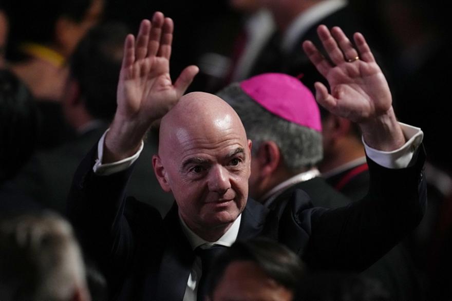 FIFA: Συμβόλαιο 2,7 εκατ. ευρώ για τα social media και την «προστασία» της εικόνας του Ινφαντίνο