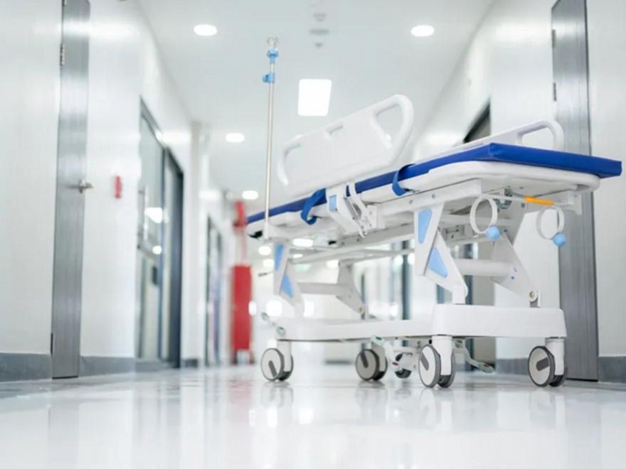 Αντισηπτικό προκάλεσε φωτιά κατά την διάρκεια καισαρικής στην Πράγα – Με σοβαρά εγκαύματα η μητέρα