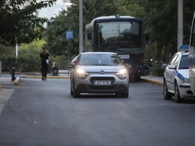 Νεκρό βρέφος στην Κυψέλη: «Δεν είχα τη δύναμη να το θάψω», λέει ο πατέρας -Αύριο οι απολογίες των συλληφθέντων