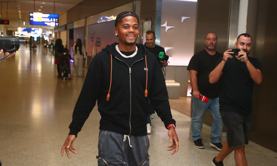 Μπέιλι: Έφτασε στην Ελλάδα για τον Ολυμπιακό