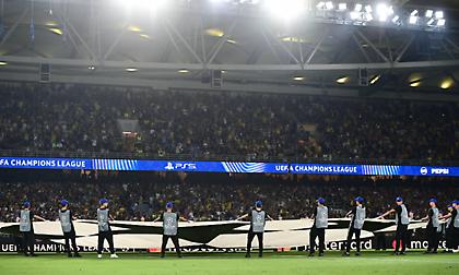 Η ΑΕΚ θα μοιράσει 30.000 συλλεκτικές σημαίες στην Allwyn Arena για το παιχνίδι με τη ΛΑΣΚ!