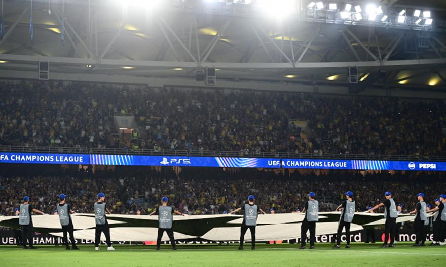 Η ΑΕΚ θα μοιράσει 30.000 συλλεκτικές σημαίες στην Allwyn Arena για το παιχνίδι με τη ΛΑΣΚ!