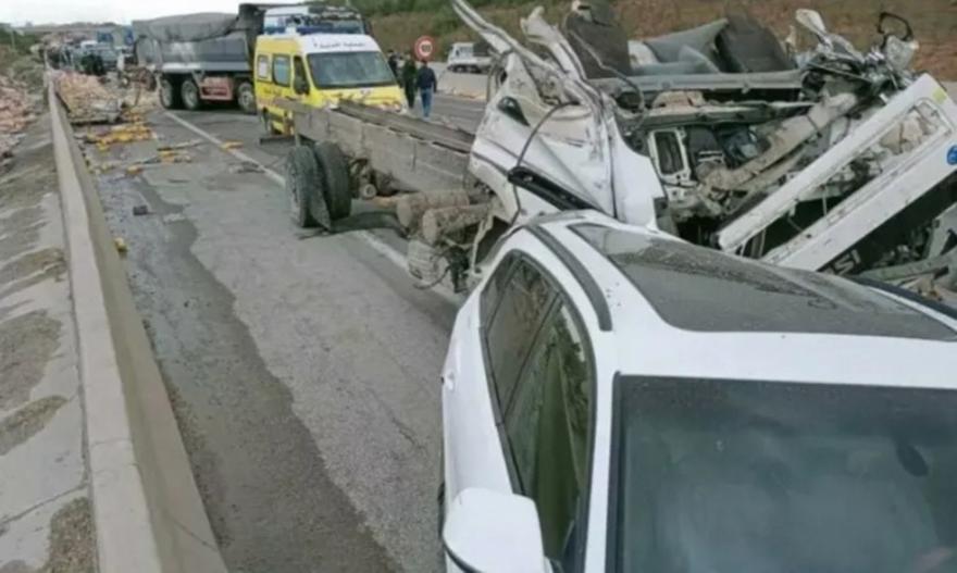 Νέα τραγωδία στον δρόμο στην Αλγερία, δέκα νεκροί σε καραμπόλα
