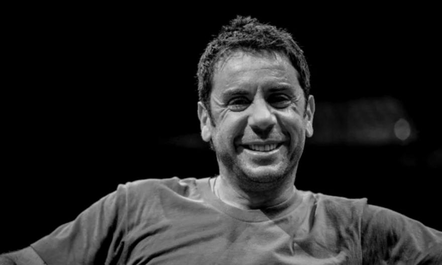 Σε «λαϊκή αγρυπνία» από το απόγευμα της Κυριακής η σορός του Γιώργου Μαζωνάκη