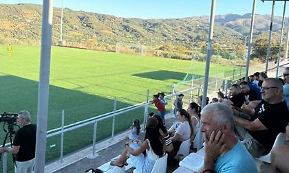 Απίστευτο σκηνικό στα Χανιά: Τραυματίστηκε διαιτητής και το ματς συνεχίστηκε χωρίς επόπτη (video)