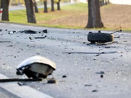 Τραγικό τροχαίο στο Κορωπί: Νεκρός 43χρονος που προσέκρουσε σε βράχο